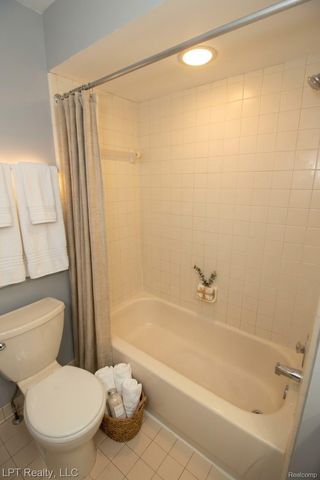 41175 Justin Drive, Clinton Charter Township, MI 48038