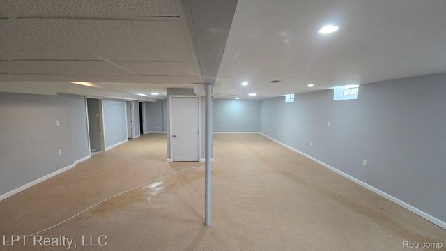 41175 Justin Drive, Clinton Charter Township, MI 48038