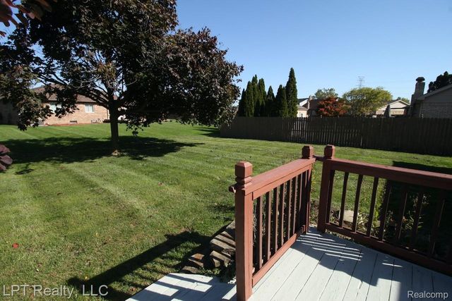 41175 Justin Drive, Clinton Charter Township, MI 48038