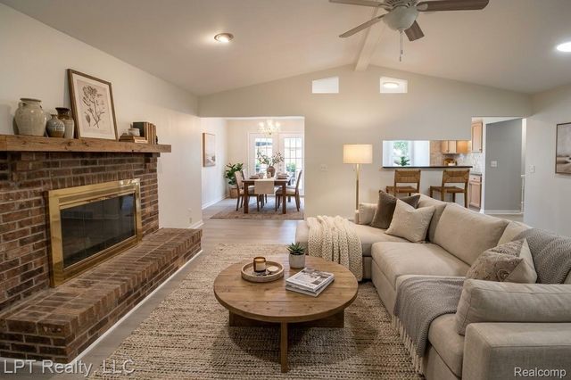 41175 Justin Drive, Clinton Charter Township, MI 48038