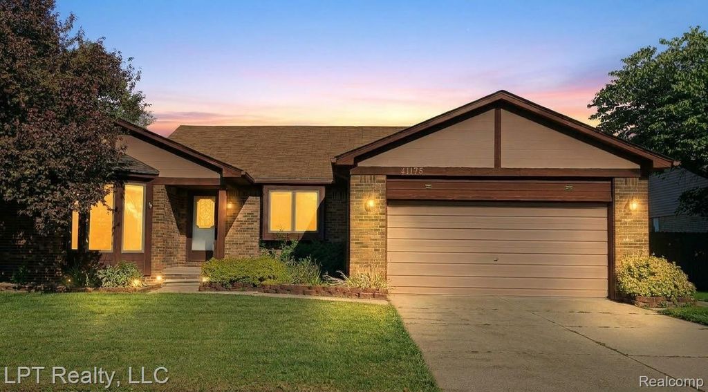 41175 Justin Drive, Clinton Charter Township, MI 48038