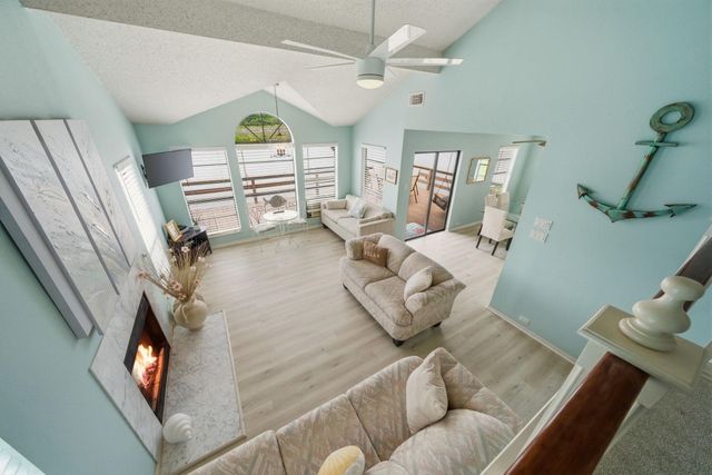215 Redfish Drive, Freeport, TX 77541