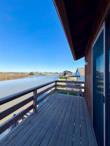 215 Redfish Drive, Freeport, TX 77541