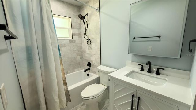 2475 W PAULSTAN COURT, Sarasota, FL 34237