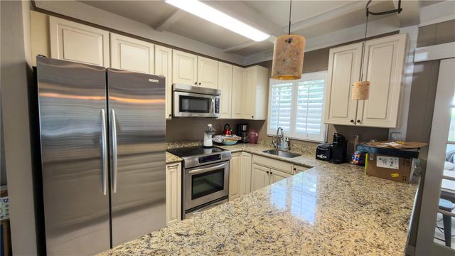 2475 W PAULSTAN COURT, Sarasota, FL 34237