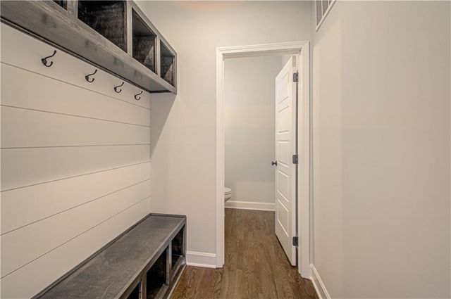 8973 NE 99th Street, Kansas City, MO 64157