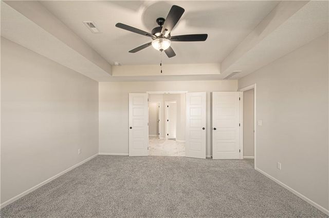 8973 NE 99th Street, Kansas City, MO 64157