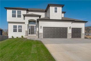 8973 NE 99th Street, Kansas City, MO 64157