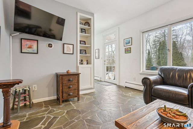 56 Roger Road, New Haven, CT 06515