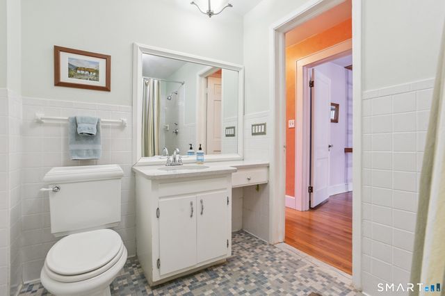 56 Roger Road, New Haven, CT 06515