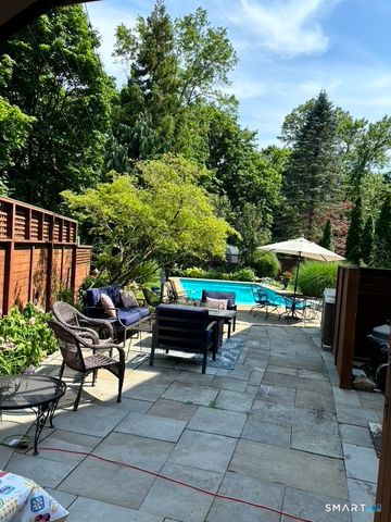 56 Roger Road, New Haven, CT 06515