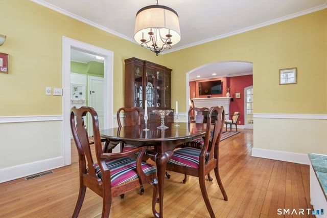 56 Roger Road, New Haven, CT 06515