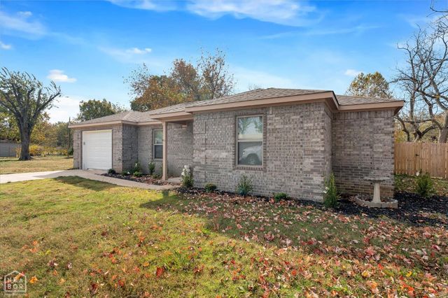 406 Circle Drive, Hoxie, AR 72433