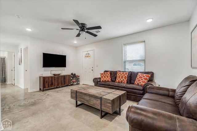 406 Circle Drive, Hoxie, AR 72433