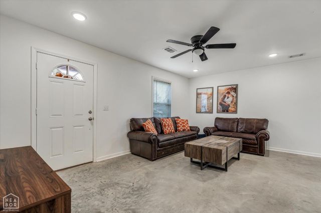 406 Circle Drive, Hoxie, AR 72433