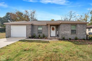 406 Circle Drive, Hoxie, AR 72433