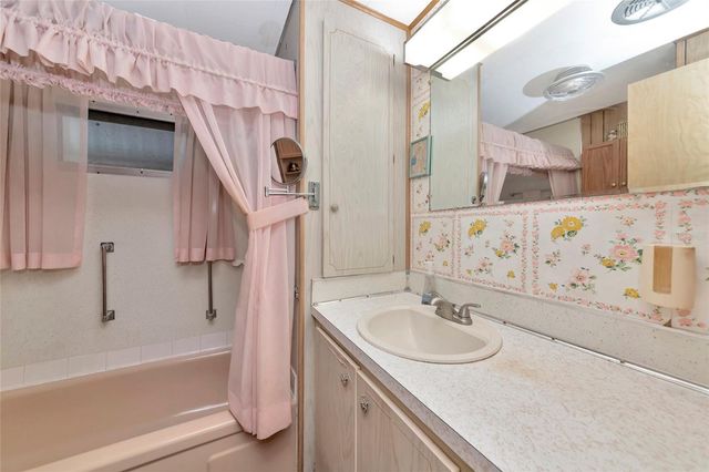 216 OUTER DRIVE E, Venice, FL 34285