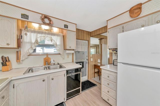 216 OUTER DRIVE E, Venice, FL 34285
