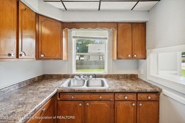 2011 S Martin Luther King Jr Boulevard, Lansing, MI 48910