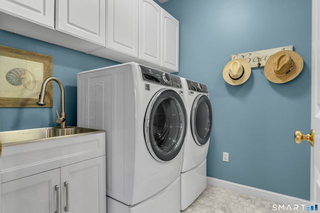 1 Haywagon Drive, Old Lyme, CT 06371