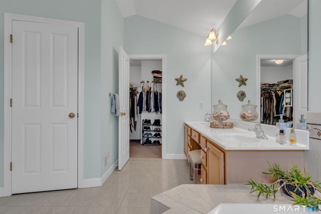 1 Haywagon Drive, Old Lyme, CT 06371