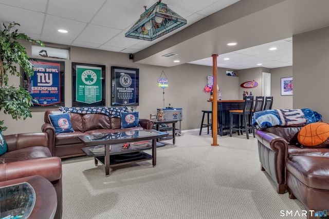 1 Haywagon Drive, Old Lyme, CT 06371