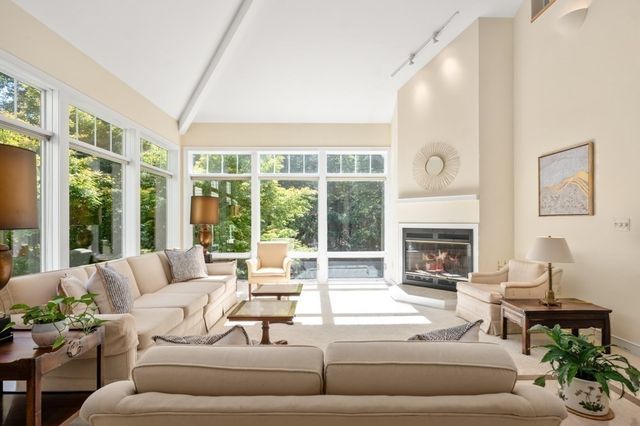 9 Esty Way, Groveland, MA 01834
