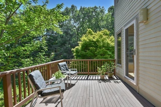 9 Esty Way, Groveland, MA 01834