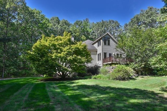 9 Esty Way, Groveland, MA 01834