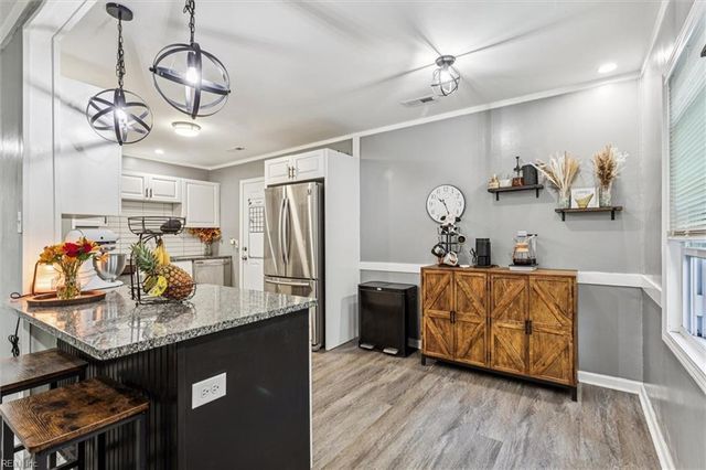 405 Pine Grove AVE, Hampton, VA 23669