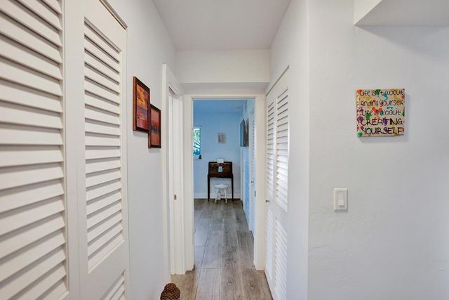 311 E Ocean Avenue 102, Lantana, FL 33462