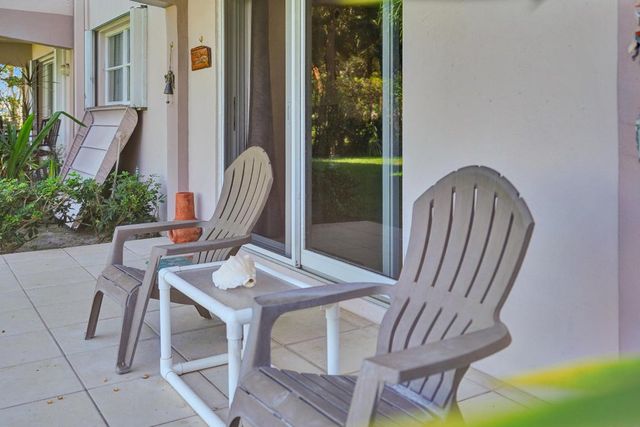 311 E Ocean Avenue 102, Lantana, FL 33462