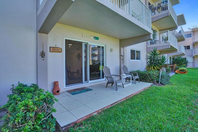 311 E Ocean Avenue 102, Lantana, FL 33462