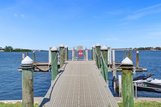 311 E Ocean Avenue 102, Lantana, FL 33462