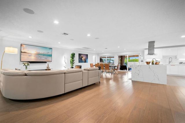 5841 Bayview Drive, Fort Lauderdale, FL 33308