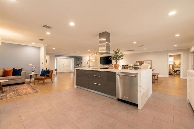 5841 Bayview Drive, Fort Lauderdale, FL 33308