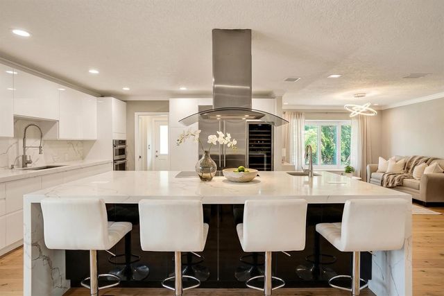 5841 Bayview Drive, Fort Lauderdale, FL 33308