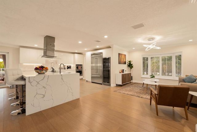 5841 Bayview Drive, Fort Lauderdale, FL 33308