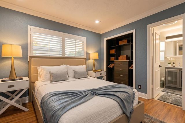 5841 Bayview Drive, Fort Lauderdale, FL 33308