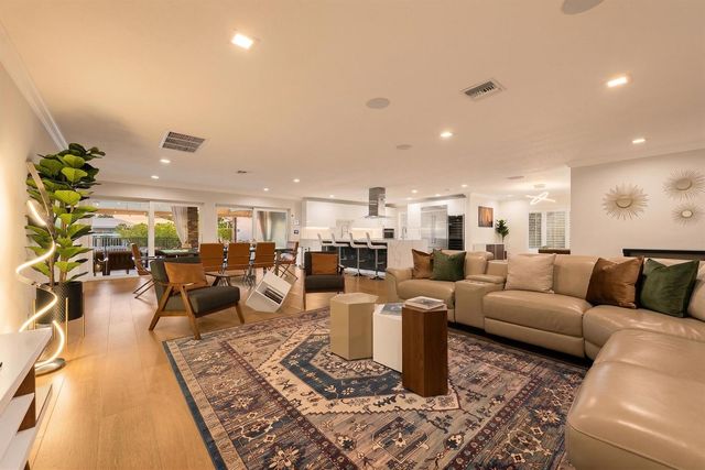 5841 Bayview Drive, Fort Lauderdale, FL 33308