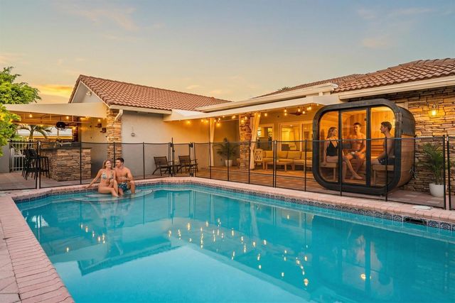 5841 Bayview Drive, Fort Lauderdale, FL 33308