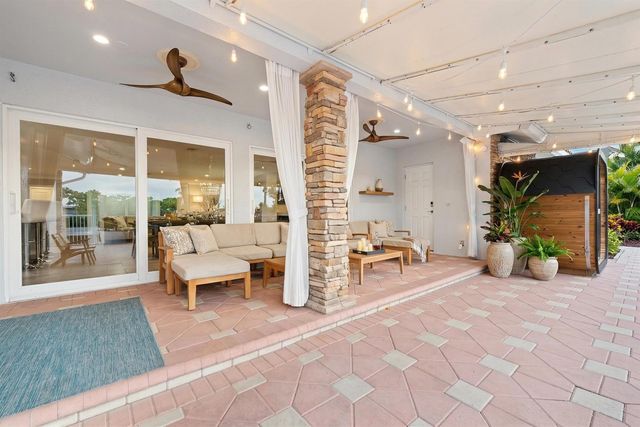 5841 Bayview Drive, Fort Lauderdale, FL 33308