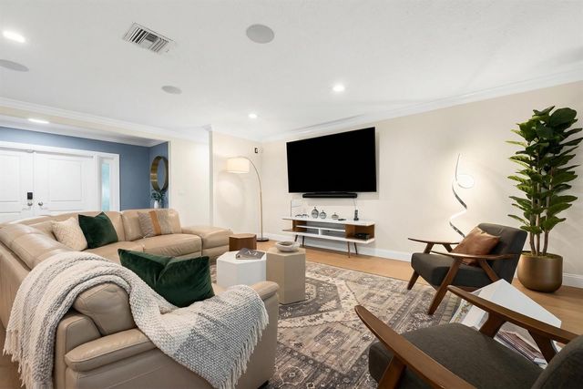 5841 Bayview Drive, Fort Lauderdale, FL 33308