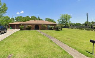 3400 Coachman Drive, Baytown, TX 77521