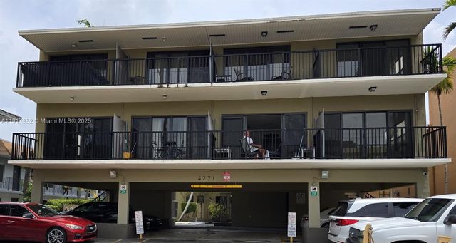 4271 NW 11th St 6, Miami, FL 33126