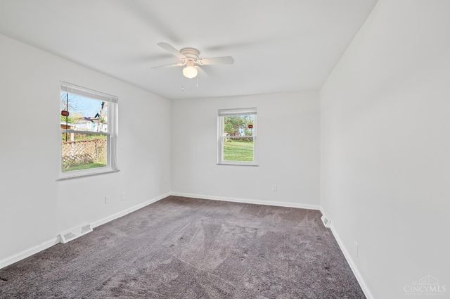 3962 Standish Avenue, Cincinnati, OH 45213