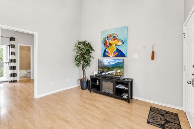 601 Nelray BLVD 12, Austin, TX 78751