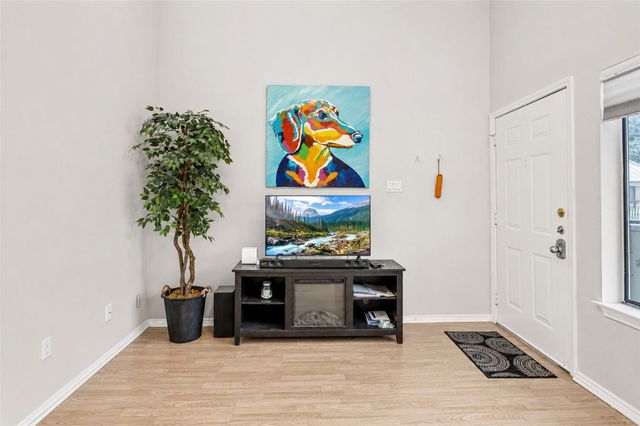 601 Nelray BLVD 12, Austin, TX 78751