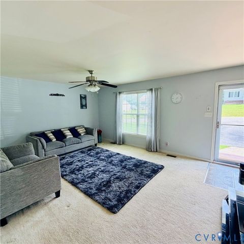 329 Beechwood Park Ln, Highland Springs, VA 23075