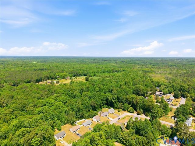 329 Beechwood Park Ln, Highland Springs, VA 23075